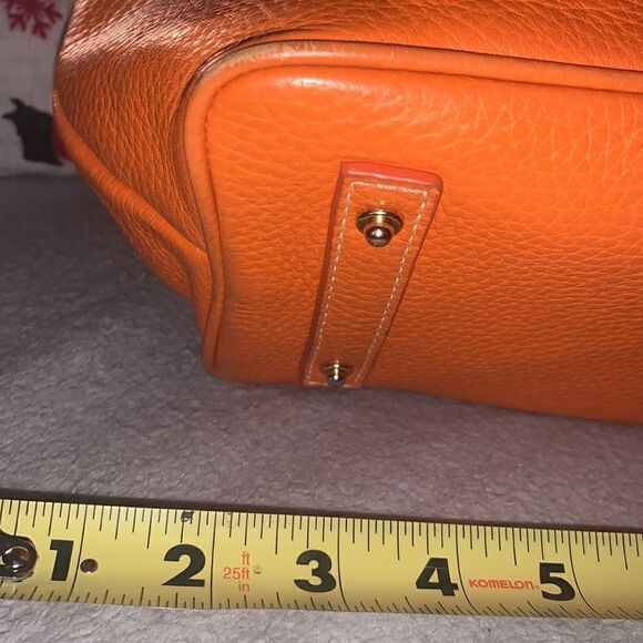 COPY - Nice Dooney & Bourke purse - Picture 2 of 15